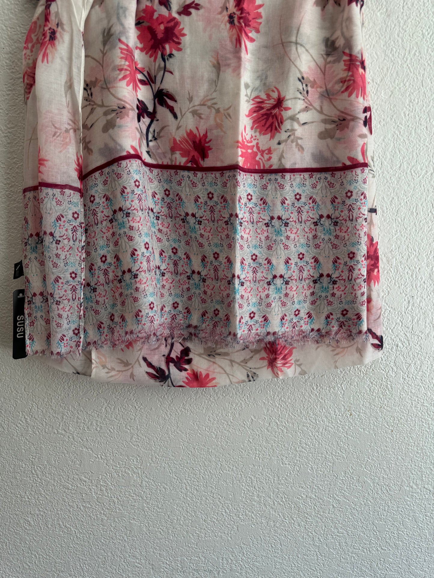 Vibrant rose forest modal hijab