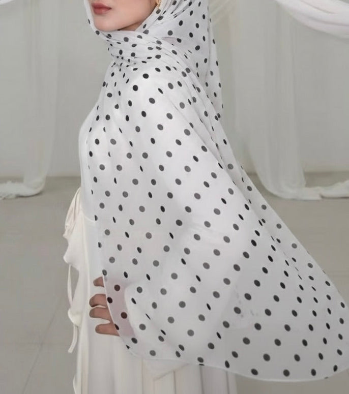 Ghostly ZEYNAD polka dot print