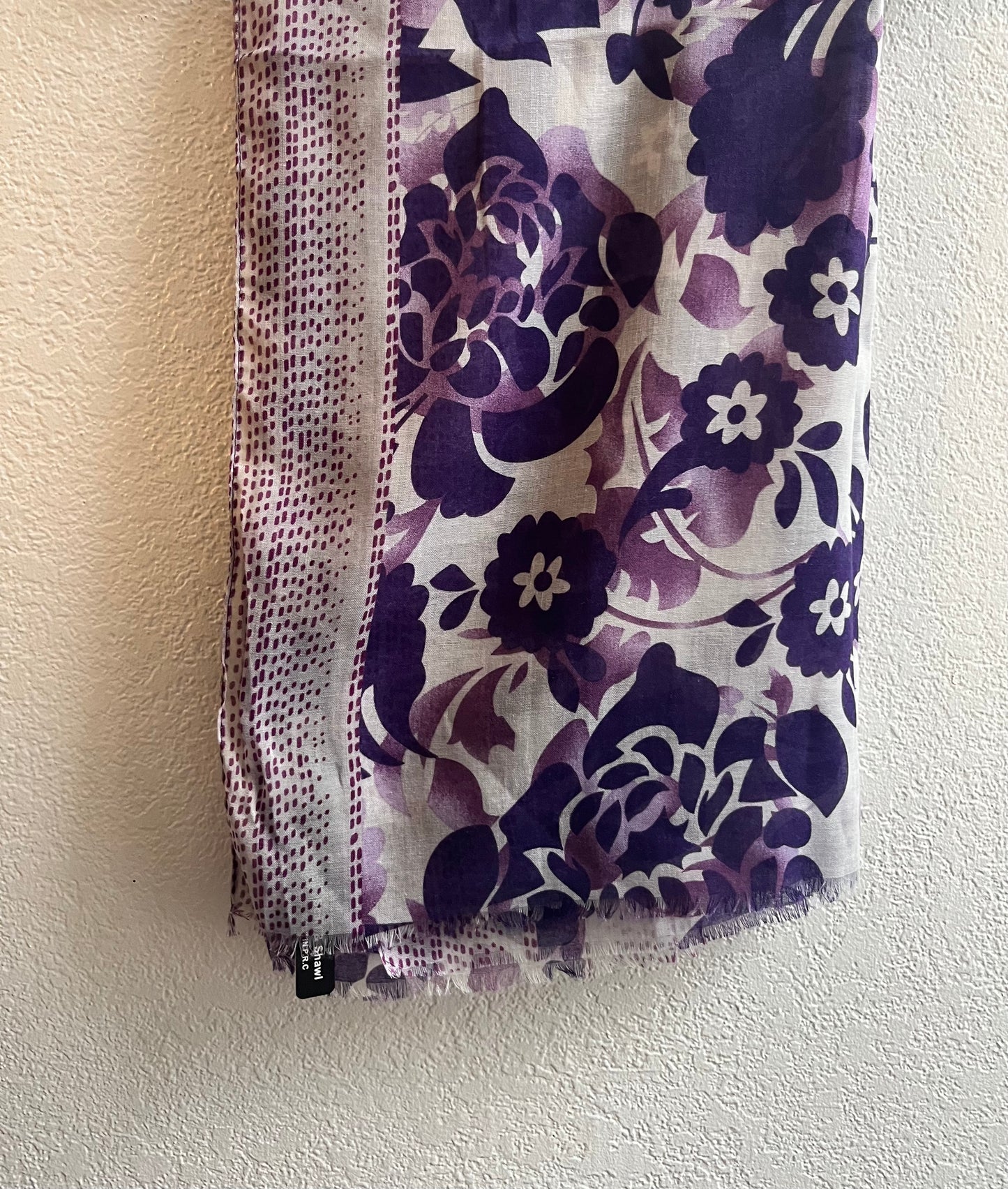 Light Purple & White Dim Modal Hijab