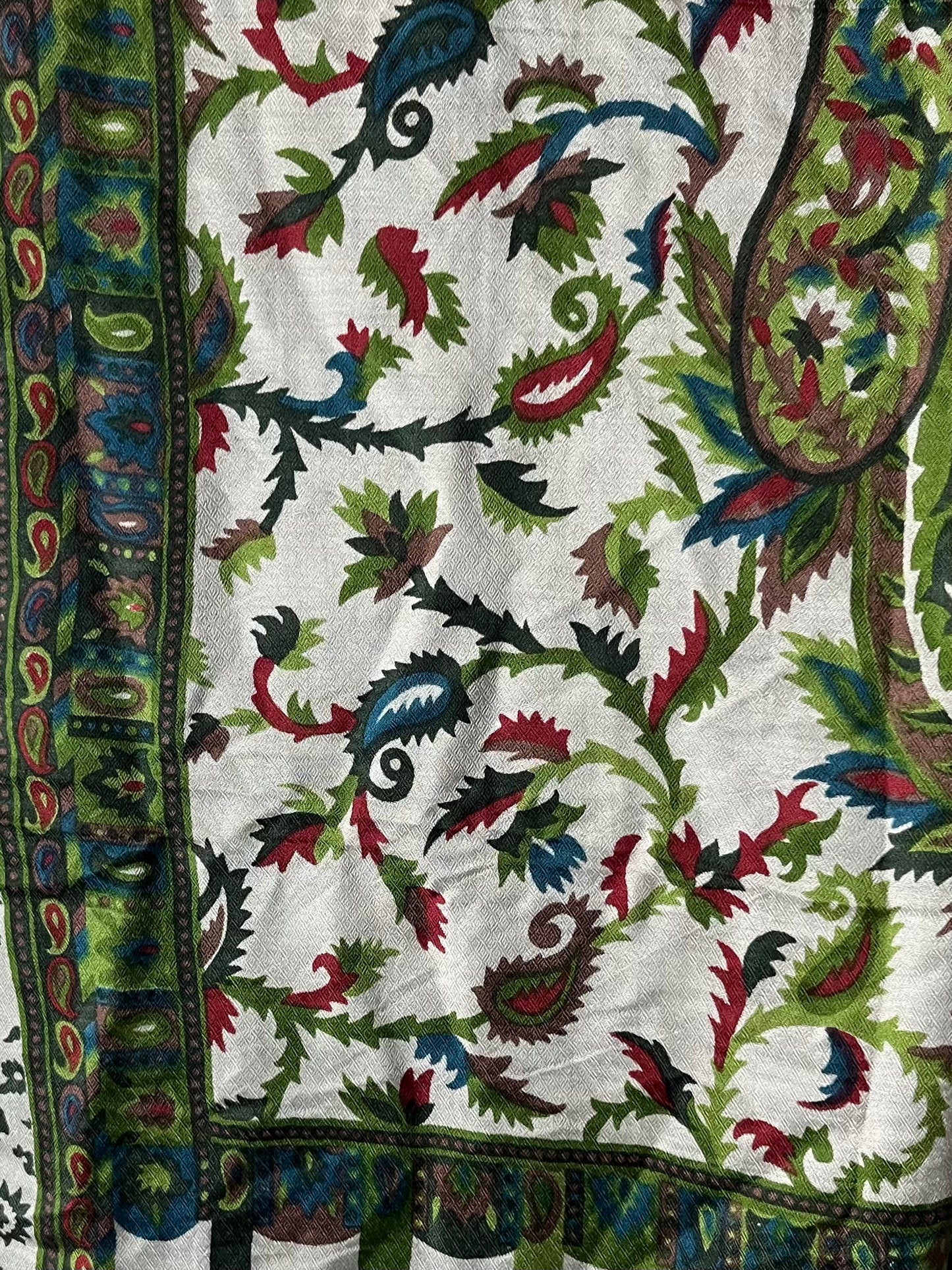 Green & White Branch End String Hijab