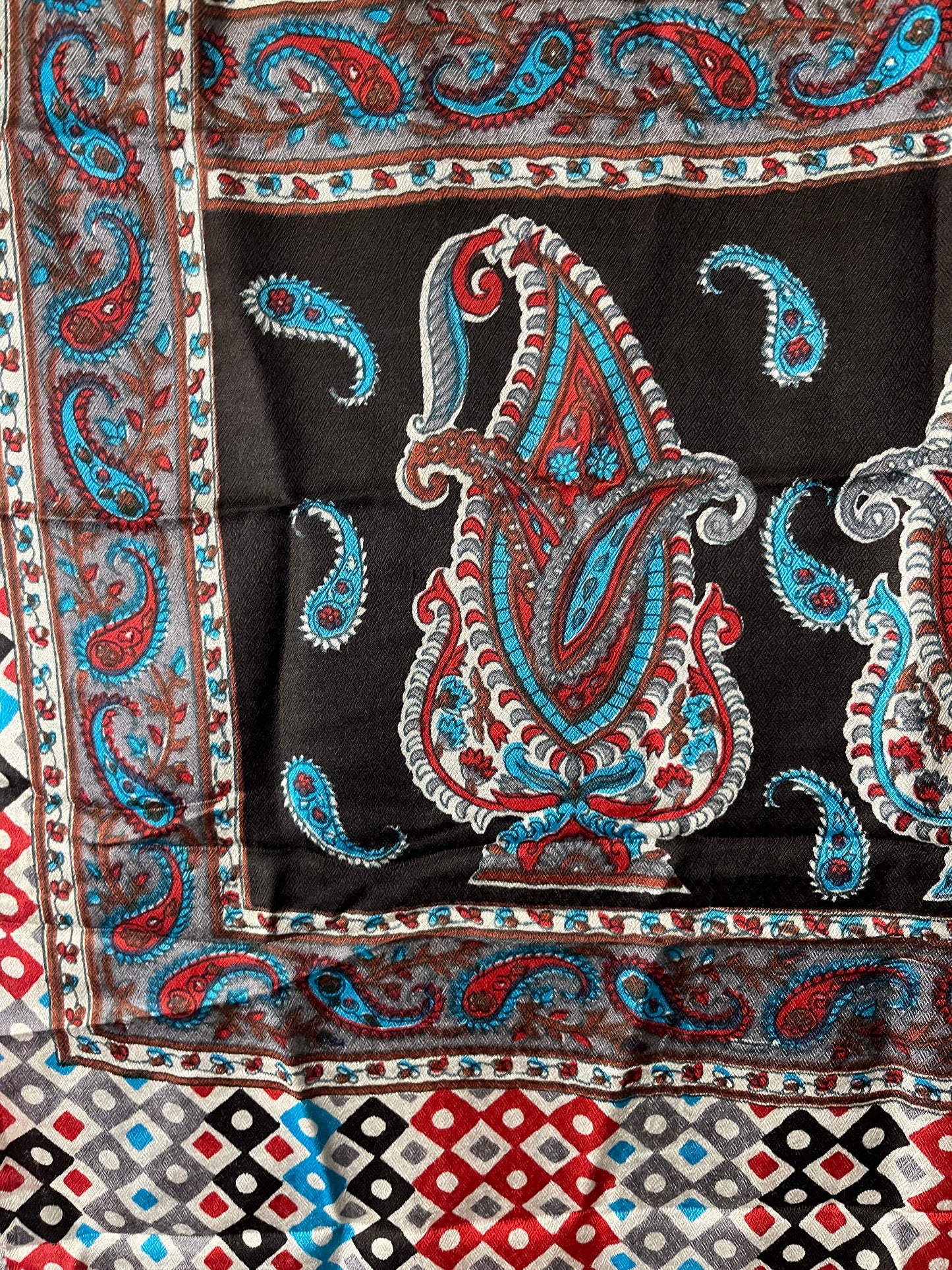 Burgundy & Blue Swirl End String Hijab