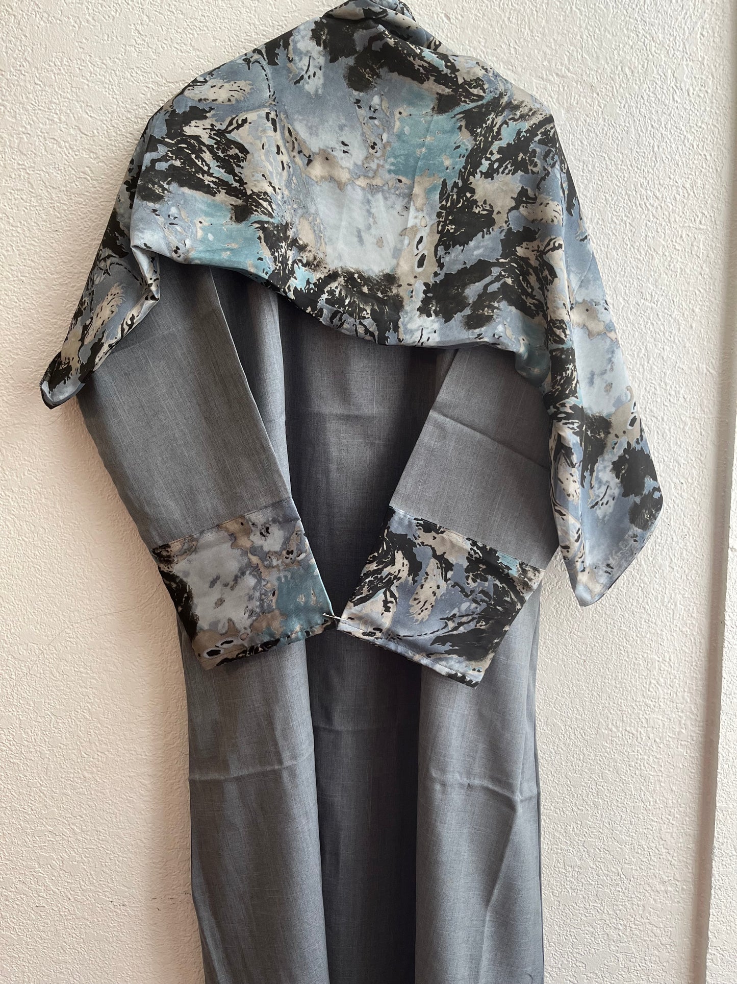 Intense ocean-inspired matching dress & hijab set