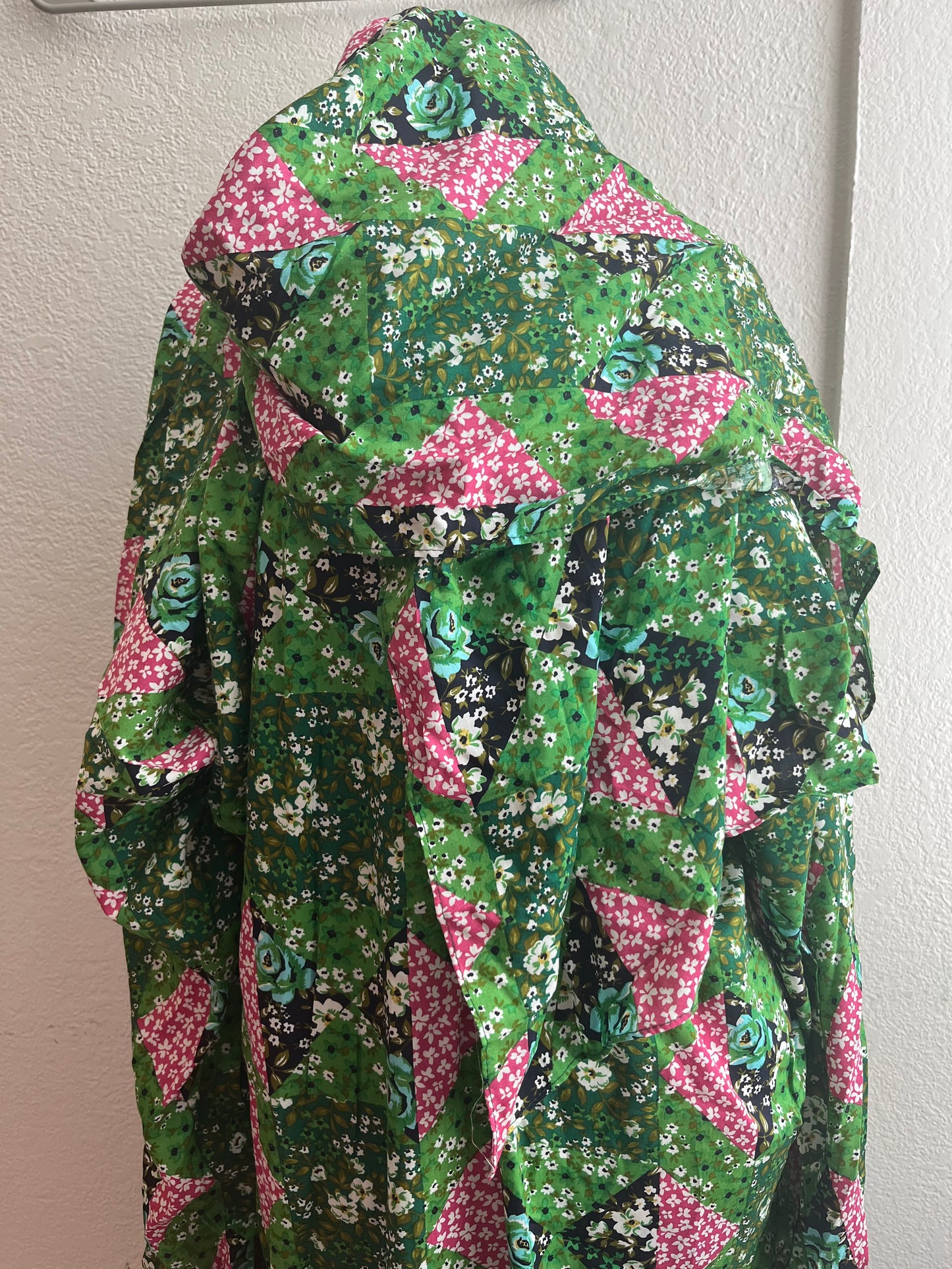 Radiant pink & green garden prayer set