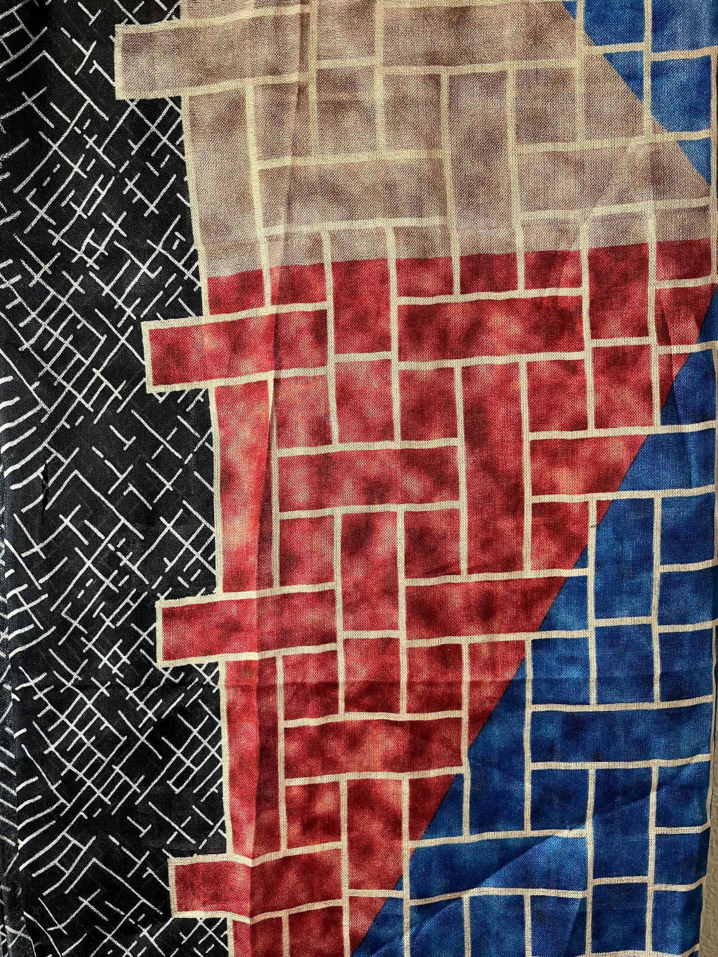 Geometric Pattern End String Hijab