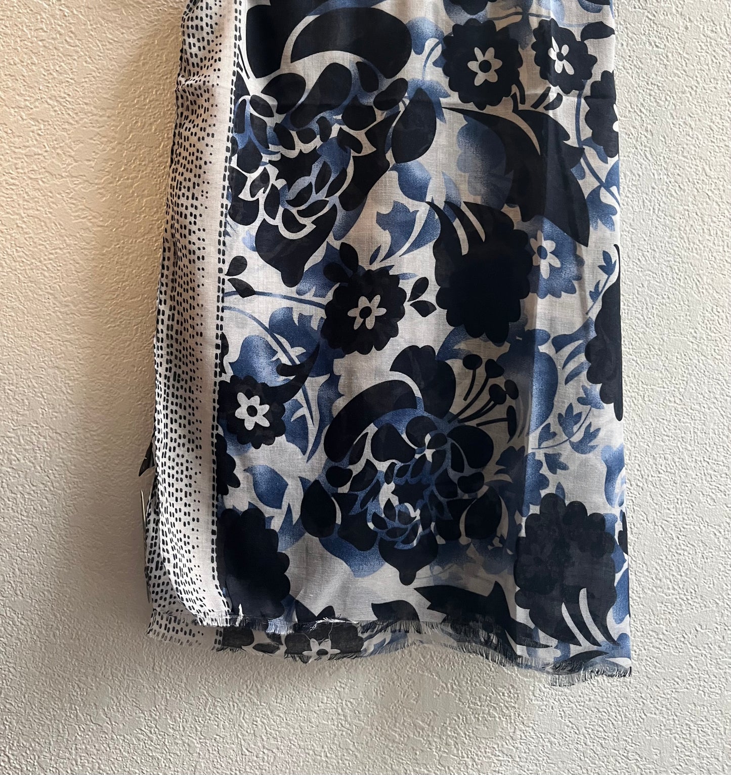Light Blue & White dim Modal Hijab