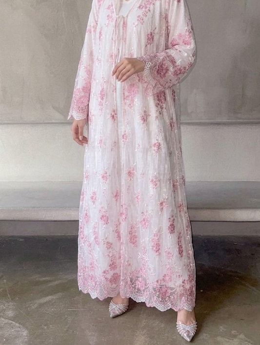 Sakura ZEYNAD lace abaya