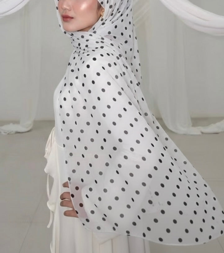 Ghostly ZEYNAD polka dot print