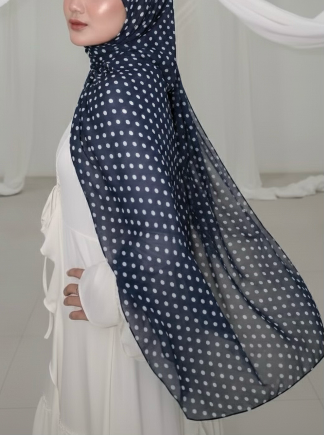 Navy ZEYNAD polka dot print