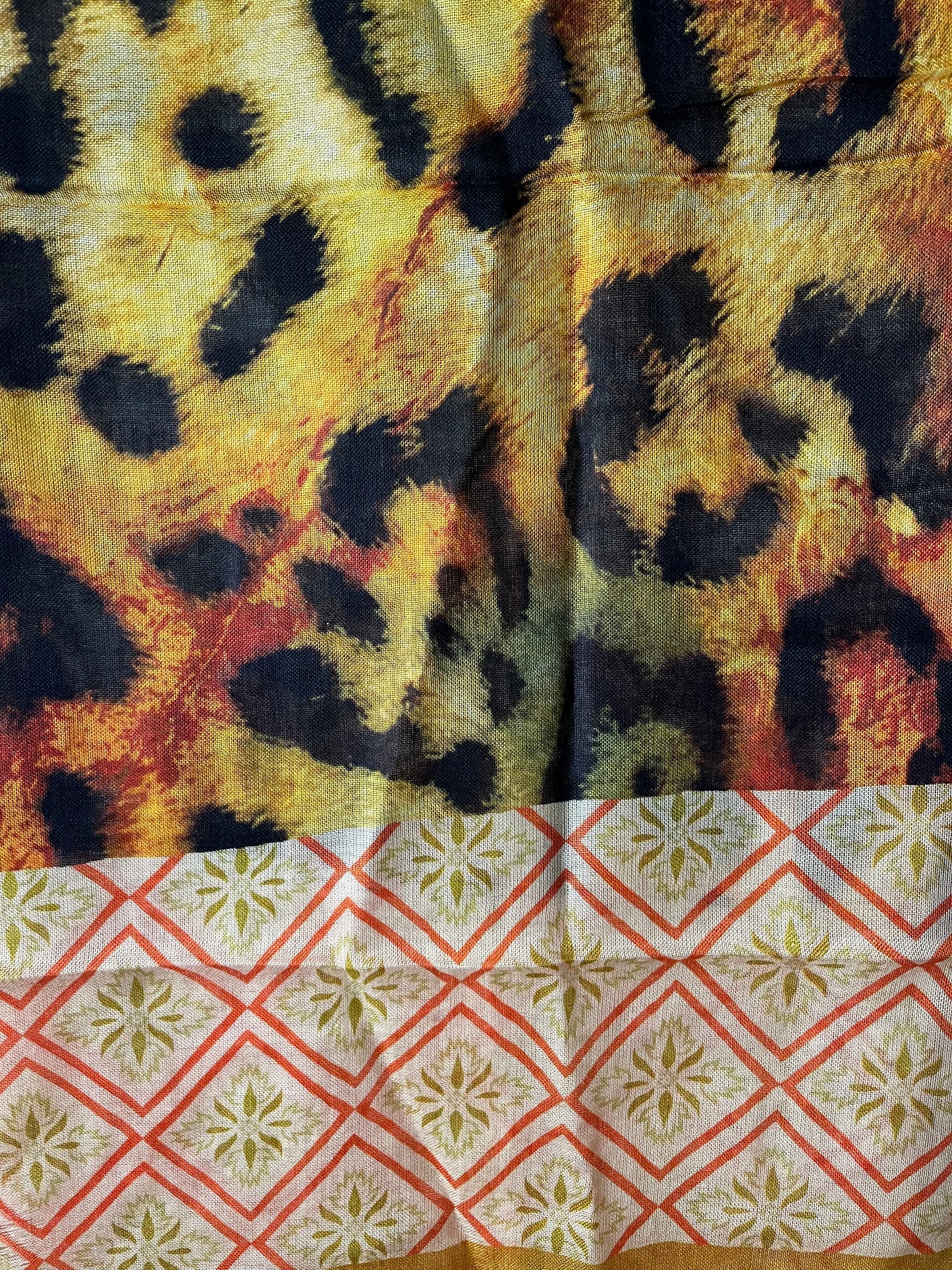 Golden Swirl End String Hijab