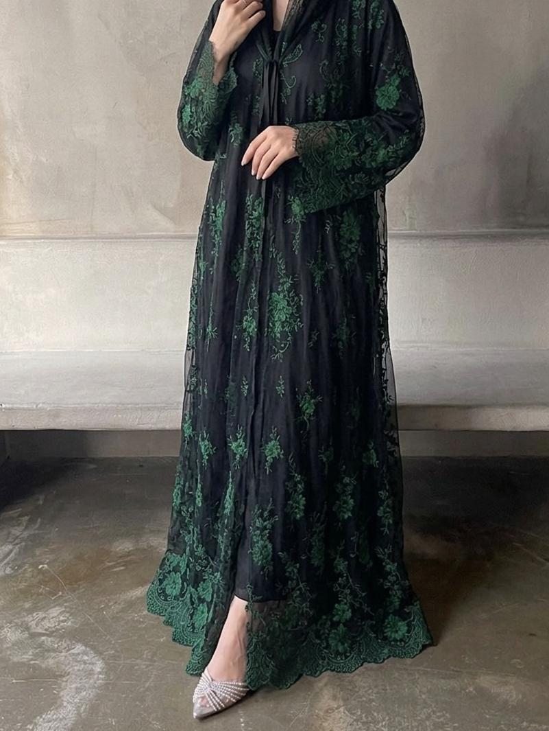 Matcha ZEYNAD lace abaya