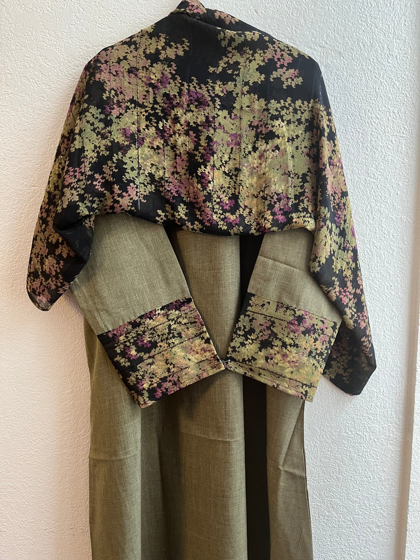 Intense nature-style matching dress & hijab set