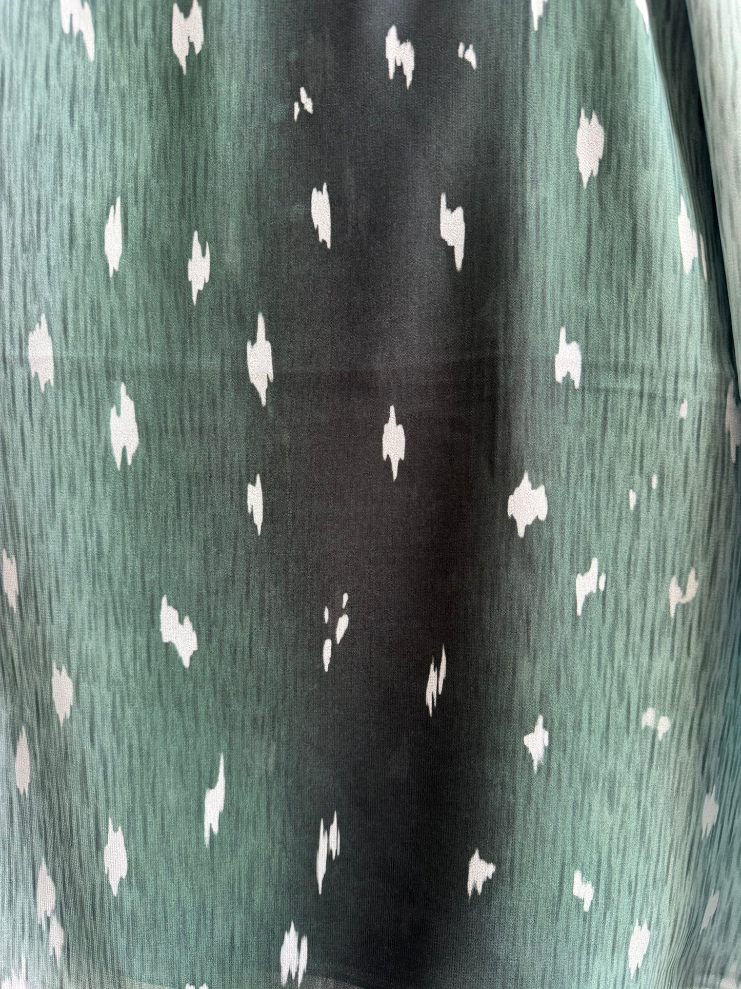 Dark green deer/fawn print ombré