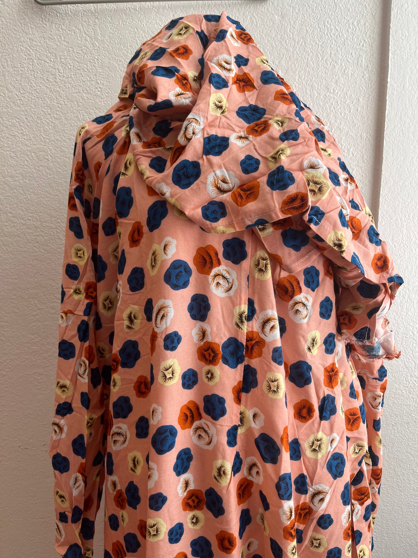 Radiant pink polka dot prayer set