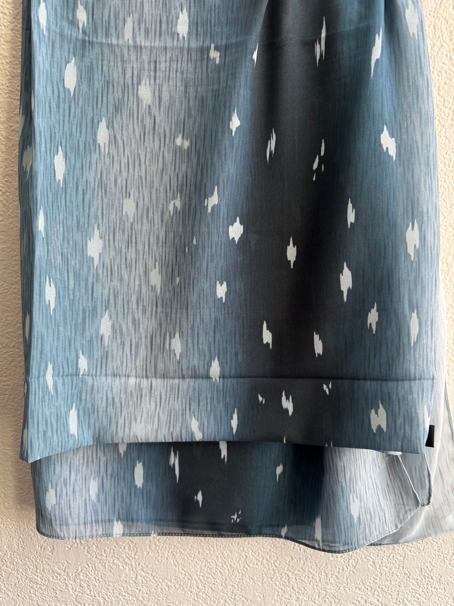 Faded blue deer/fawn print ombré