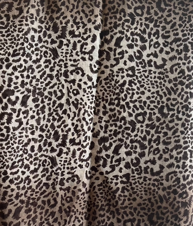 Frosted End String Cheetah Print Hijab