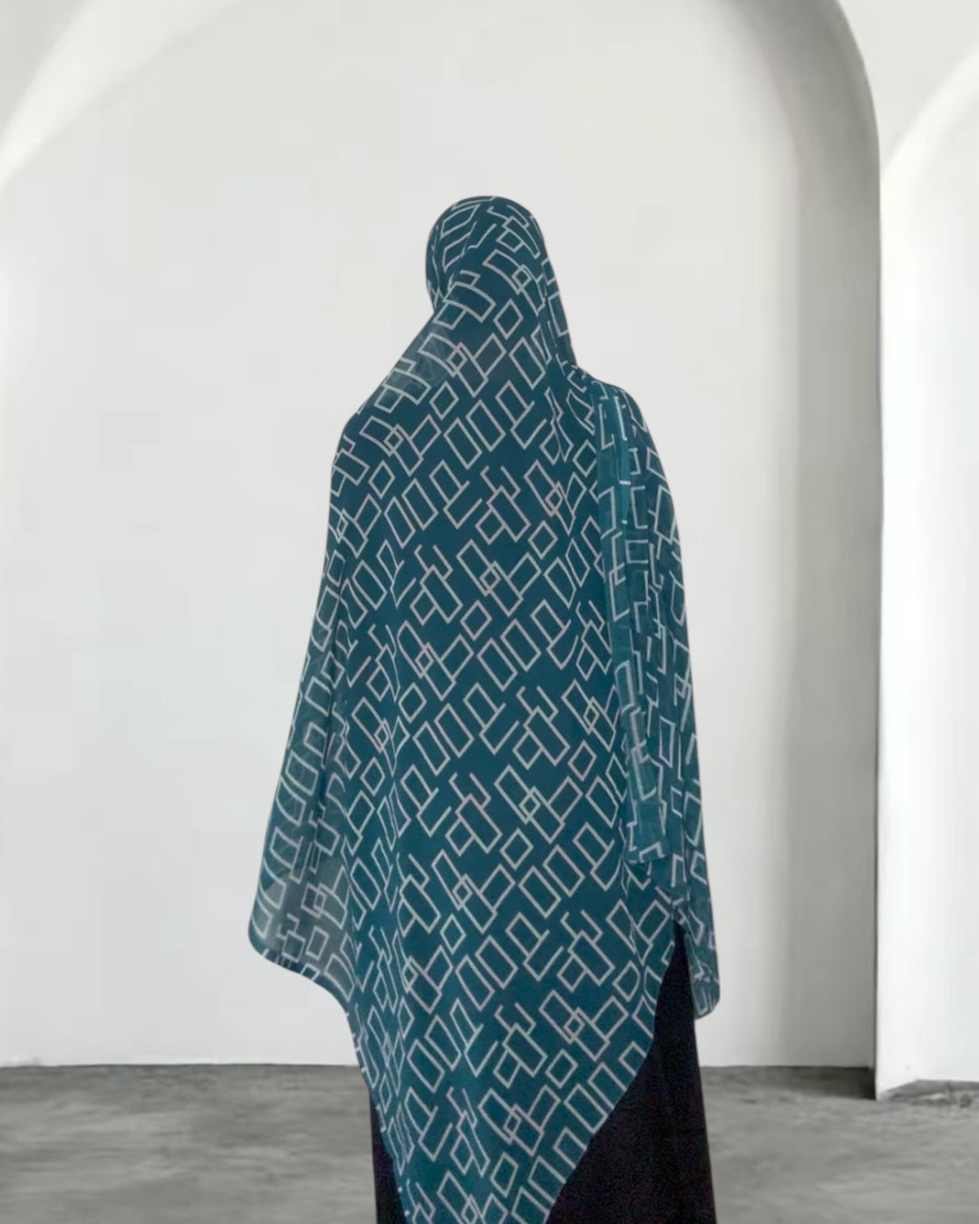 Midnight teal ZEYNAD zigzag print