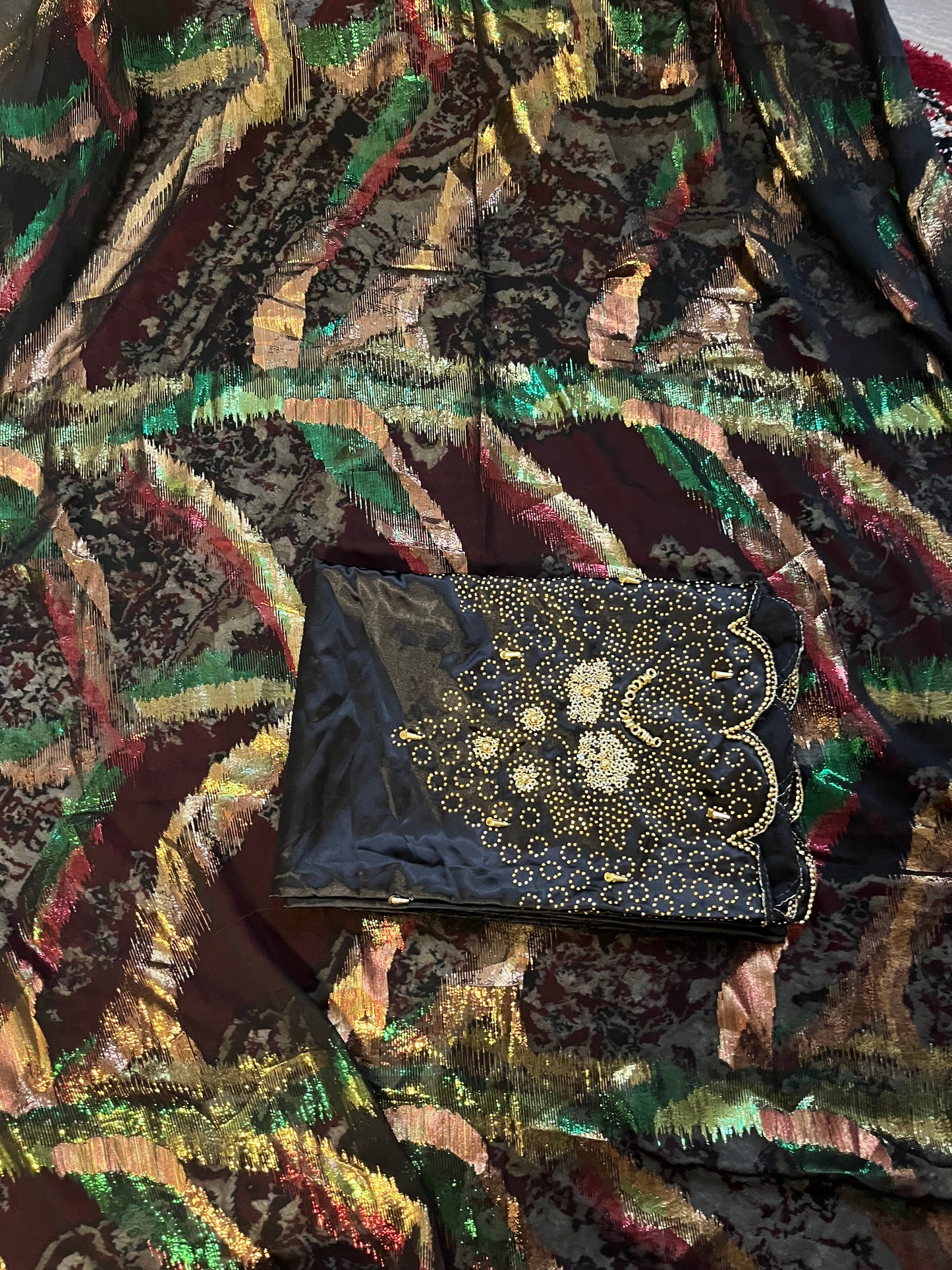 Fransawi sparkling black & traditional green Dirac